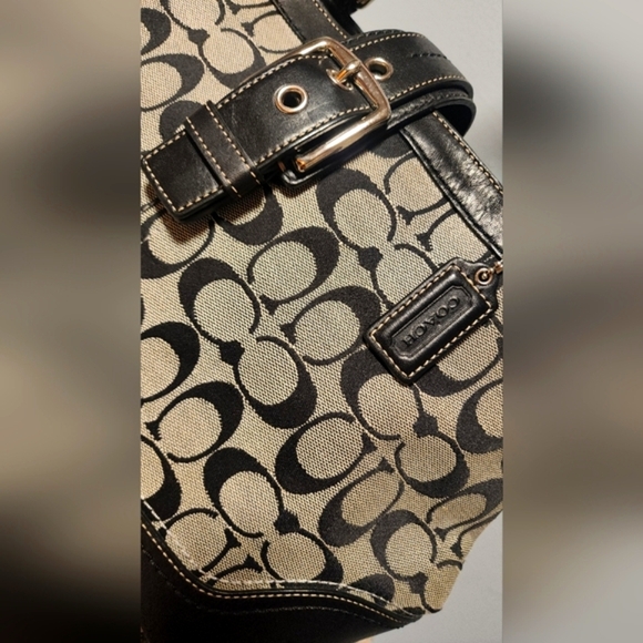 Coach Black and Cream Signature Tote Bag - Picture 13 of 16